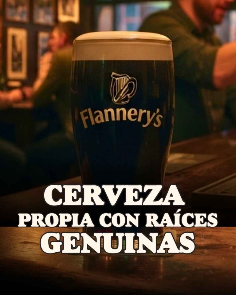 Pinta de cerveza artesanal irlandesa en Flannery's Beer House Santiago